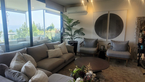 Departamento En Venta De 5 Dorm. En Las Condes