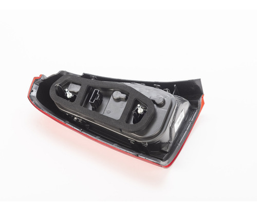 Imagen 4 de 8 de Faro Trasero Derecho Renault Logan 1.6 Authentique Pack I