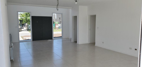 Imagen 8 de 30 de Venta Casa 6 Ambientes A La Laguna El Canton Puertos