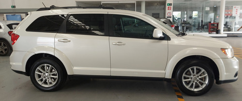Dodge Journey 2.4 Sxt 7 Pasajeros At