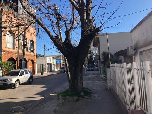 Imagen 3 de 8 de Casa En Venta De 3 Ambientes Con 3 Cocheras - Ezeiza