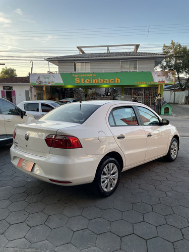 Volkswagen Voyage VOYAGE 1.6 MSI Flex 8V 4p