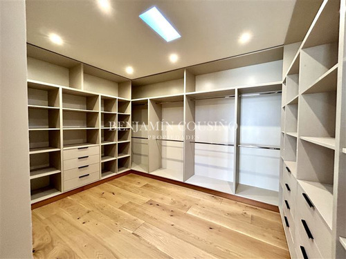 Casa En Venta De 4 Dorm. En Colina