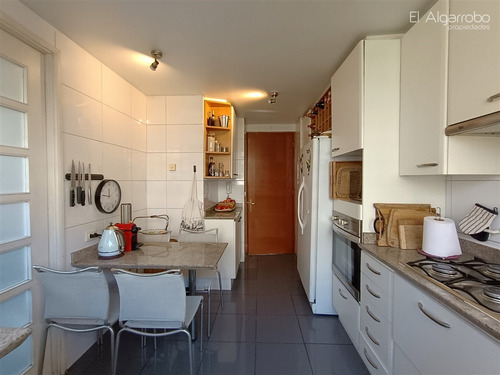 Departamento En Venta De 3 Dorm. En Lo Barnechea