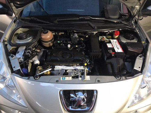 Imagem 2 de 12 de Peugeot 207 2011 1.4 Xr Flex 5p