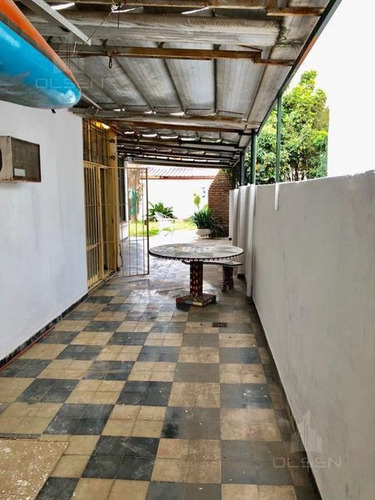 Imagen 22 de 30 de Imbatible! Alto Alberdi Patio Asador Garage X3 Escritura