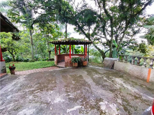 Casa En Venta En Envigado Sector El Salado