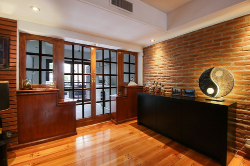 Exclusiva Casa 7 Amb. C/pileta Y Quincho V. Parque