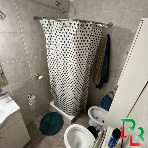 Bernal Centro - Vende Depto 3 Ambientes Con Coch Y Baulera