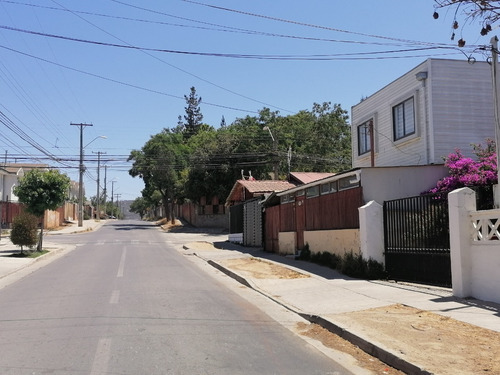Casa Barrio Residencial, Belloto Norte, A Cuadras Del Metro