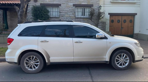 Imagen 4 de 9 de Dodge Journey 2014 2.4 Sxt 170cv Atx6 (techo, Dvd)