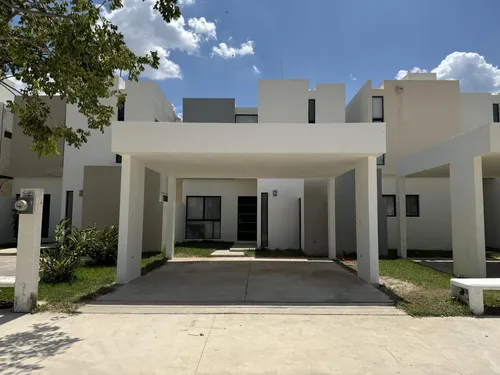 Casa Nueva En Renta En Privada Zensia Con Sistema De Riego En Conkal, Mérida.