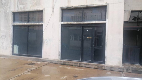 Imagen 4 de 10 de Local En Venta En Edificio Cachamay, Puerto La Cruz