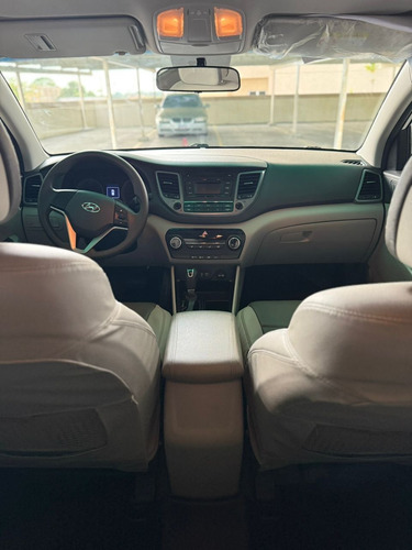 Hyundai Tucson Santa Fe 1-1