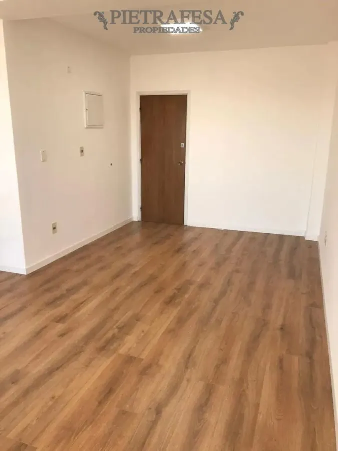 Apartamento En Alquiler, Monoambiente, 1 Baño, Amplia Terraza. Centro. · Foto 4