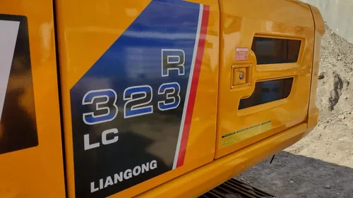 Excavadora Liangong - R323lc