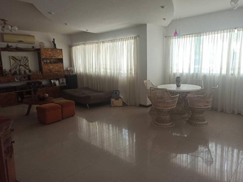 Imagen 6 de 16 de Gabriel Rivas Vende Casa En Urb. Guaparo Valencia Cod: Lemc-442