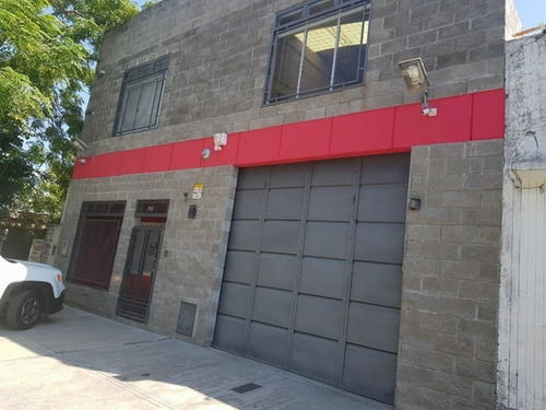 Venta Monte Grande, Excelente Deposito / Galpon De 300 M2 Con Oficinas.