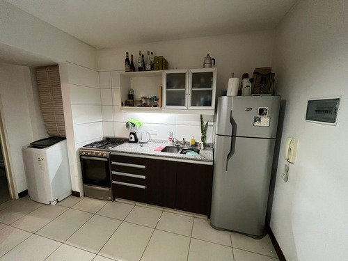 Brandsen 830, Temperley, Barrio Inglés - 2 Amb Excelente Ubicación En Pb - Apto Crédito