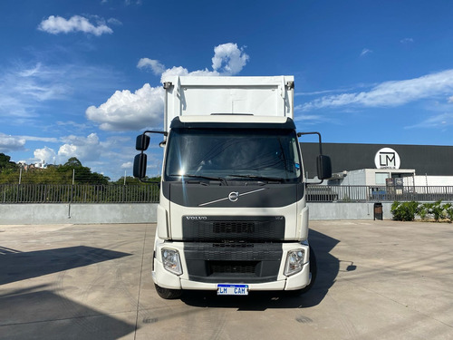 Volvo Vm 270 Cabine Leito Ano 2022 Sider 8 Metros 14 Paletes