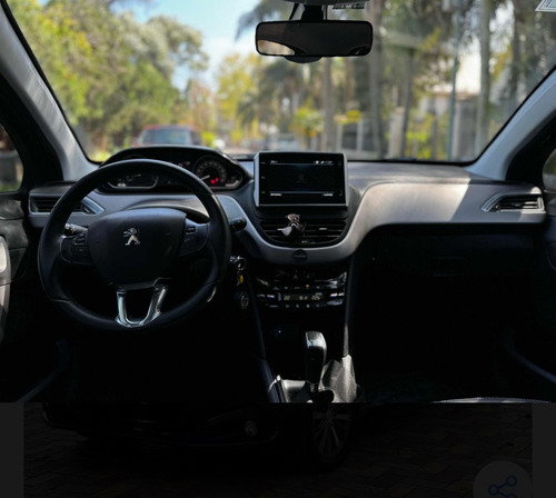 Peugeot 208 1.6 Feline