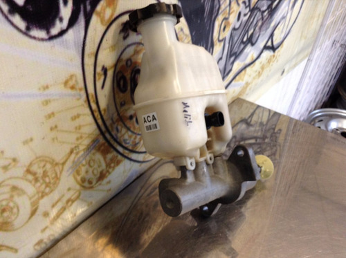 Bomba Cilindro Maestro De Freno C/dep Malibu Mod 03-07 Oem