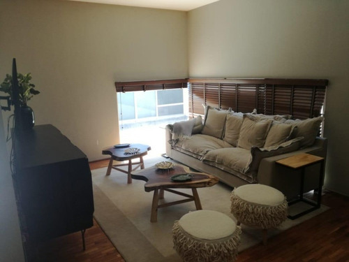 Imagen 5 de 13 de Venta De Residencia Con Alberca Propia En Villas Del Mesón Juriquilla