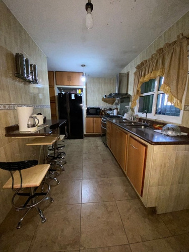 En Venta Casa De Dos Plantas En Urbanización Agua Sal, Ciudad Alianza, Guacara, Carabobo.