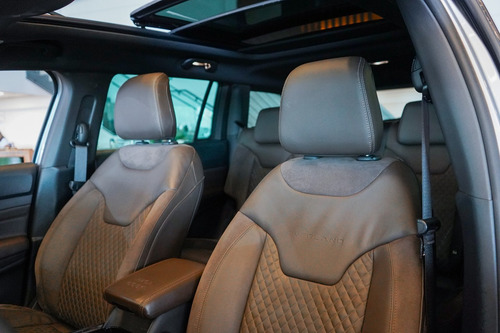 Jeep Commander 2.0 Overland 4x4 Aut. 5p
