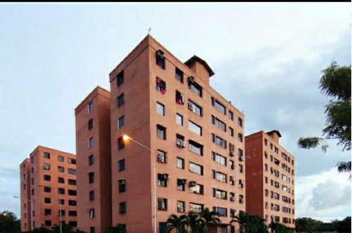 Apartamento De 92m2 En La Placera En Maracay