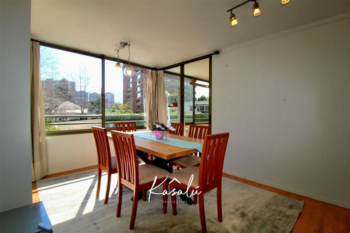Departamento En Venta De 2 Dorm. En Las Condes