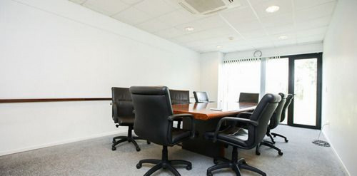 Depósito Con Oficinas En Venta Ref. 5995