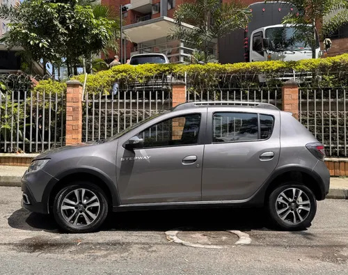 Renault Stepway 1.6 Expression / Zen