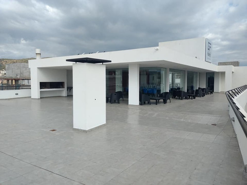 Venta Departamento 2 Dormitorios - Pileta - Cochera