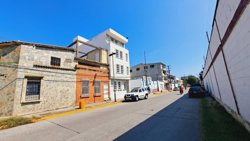 Venta Edificio Comercial A Estrenar - Puerto Cabello