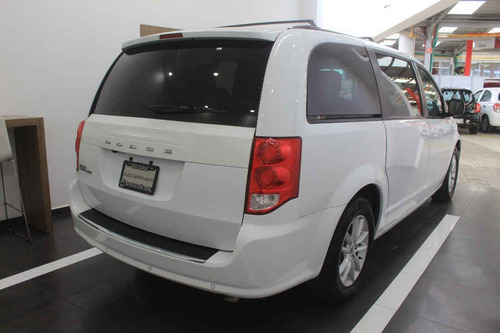 Imagen 4 de 15 de Chrysler Grand Caravan 2019 5p Sxt V6/3.6 Aut