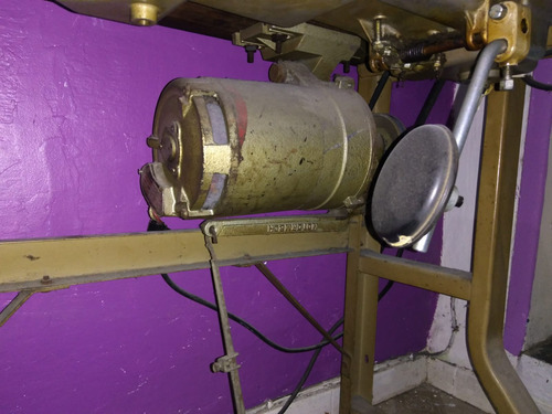 Maquina De Coser Juki Recta Industrial Usada,no Hago Envíos. Gris (Usado)