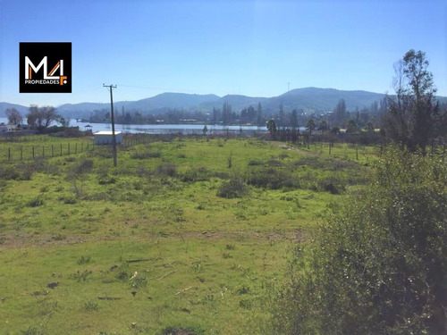 Hermoso Sitio A Orilla Del Lago En Las Cabras