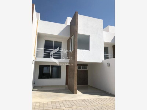 Imagen 1 de 12 de Casa Sola En Venta Paseos De Cholula