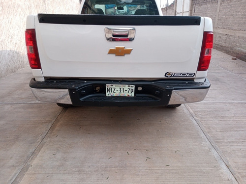 Imagen 6 de 13 de Chevrolet Silverado 2013 4.3 1500 Cab Reg V6/ Man At