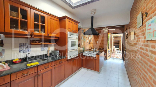 Manuel García 1000 - Núñez - Barrio River- 260 M2 Jardín
