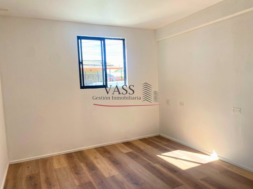 Vass Vende Casa De 2 Pisos 3d 3b Paradero 12 Quilpué.