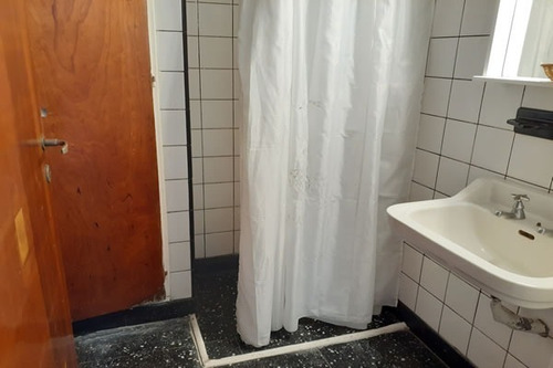 Imagen 17 de 29 de Edificio En 2 Niveles 10 Deptos En Planta Baja Y 11 En 1º Piso Estacionamiento Parrillas