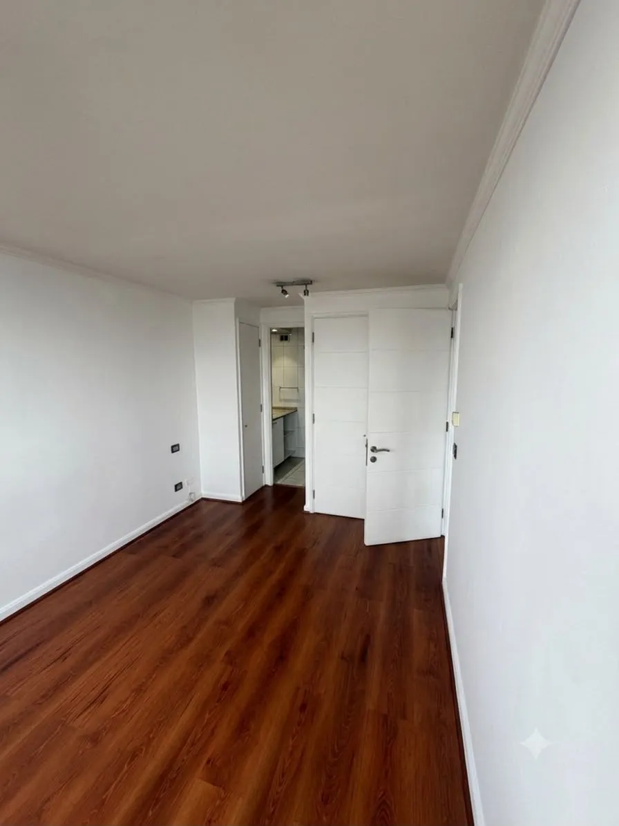 Imagen 2 de 5 de Departamento De 1d1b Con Bodega Cercano Metro Manuel Montt