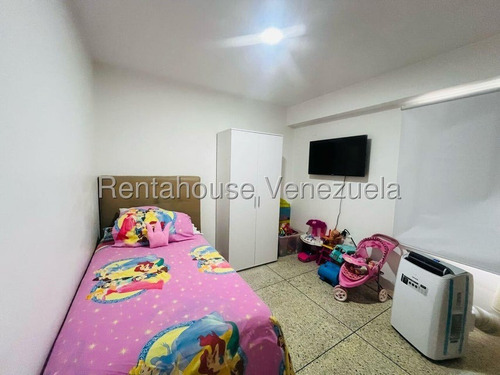 Jean Pavon Tiene Excelente Apartamento En Venta En El Este De Barquisimeto Lara 1 8 5 5 8