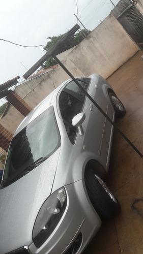 Fiat Linea 2012 1.8 16v Essence Flex 4p