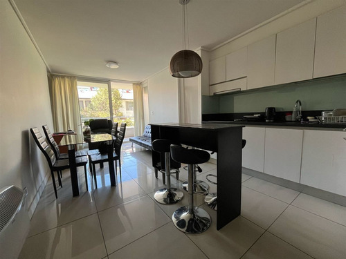 Departamento En Venta De 2 Dorm. En Las Condes
