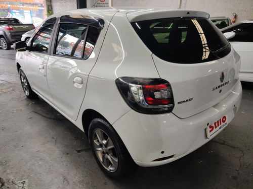 Imagem 6 de 12 de Sandero Vibe Expression 1.0 Flex 2017 /2017 Branco Completo!