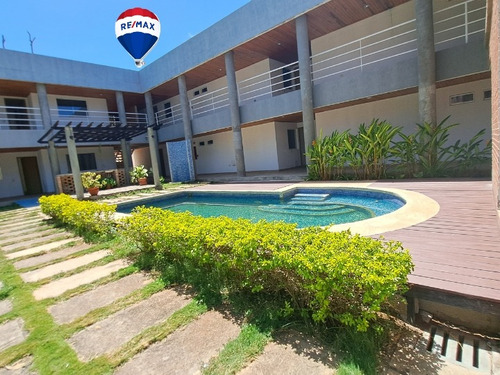 Re/max 2mil Vende Apartamento En El Conjunto Residencial Floresta Suites, La Asunción.  Isla De Margarita, Estado Nueva Esparta 