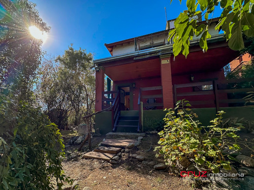 Chalet De 102m2 Con Piscina En Barranca Colorada